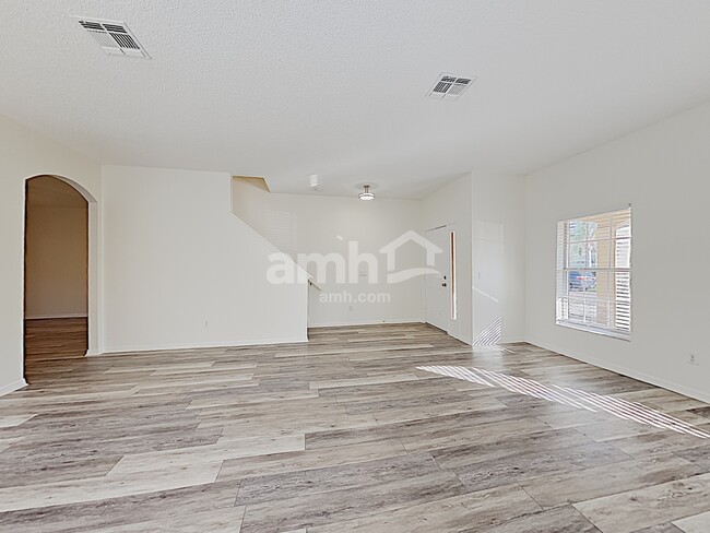 Photo - 2219 Darlin Cir