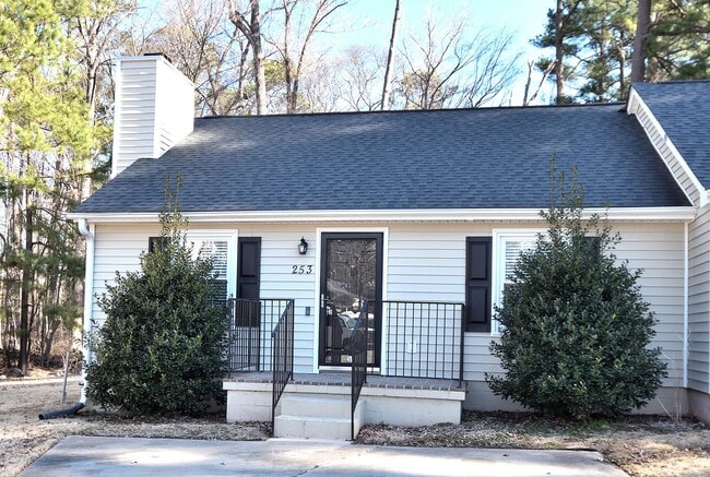 Building Photo - 253 Browning Ln