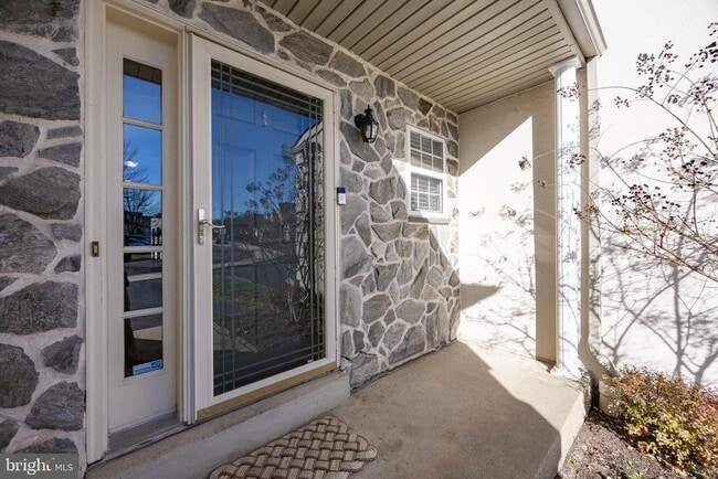 Building Photo - 730 Whitetail Cir