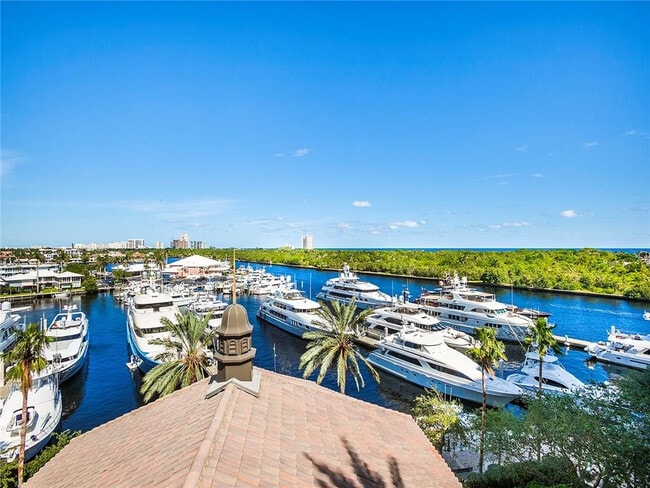 Building Photo - 1040 Seminole Dr Unit 1406