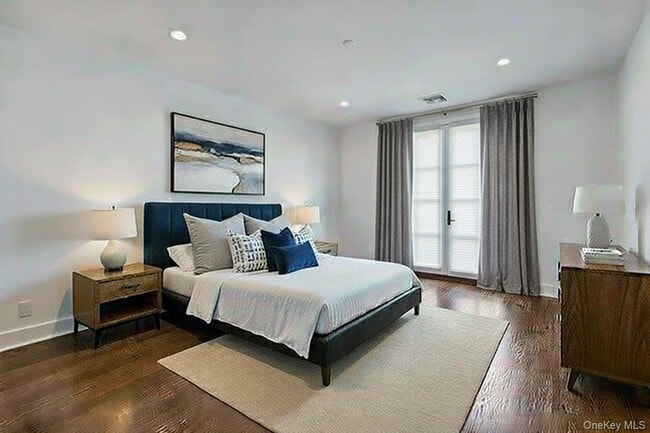 Photo - 291 Main St Unit 3