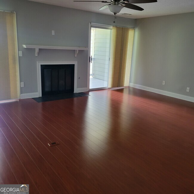 Photo - 62 Rumson Ct Unidad 7