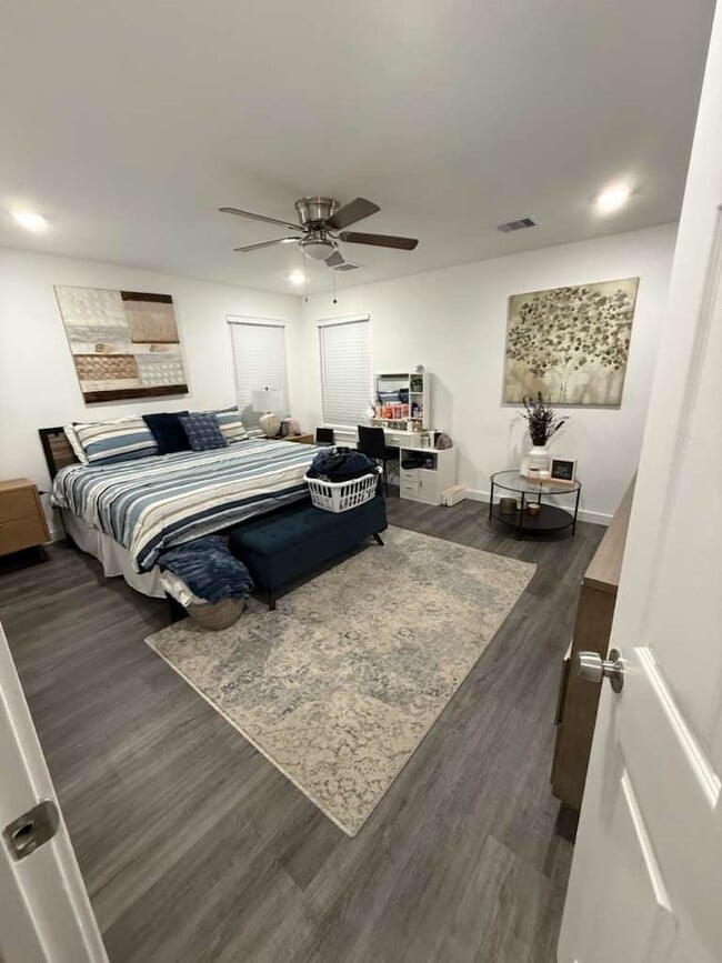 Photo - 5616 Hollow Pines Dr