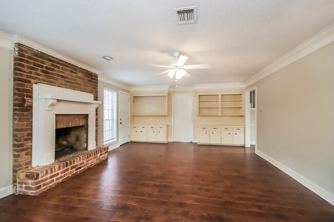 Photo - 461 Stephen F Austin Dr