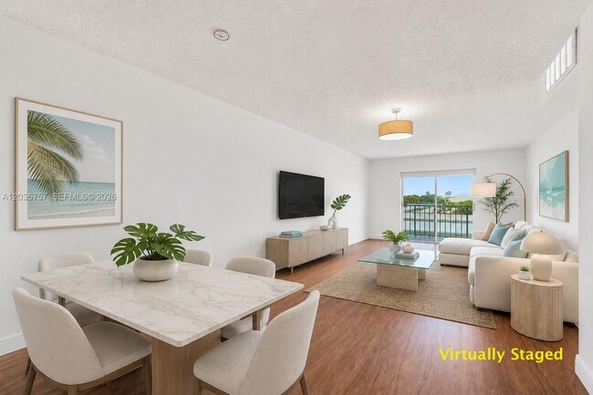 Building Photo - 7150 Indian Creek Dr Unit 402