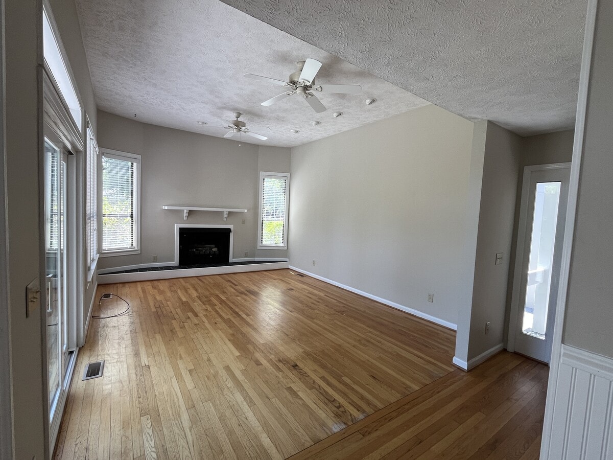 Photo - 5480 Eastwind Rd