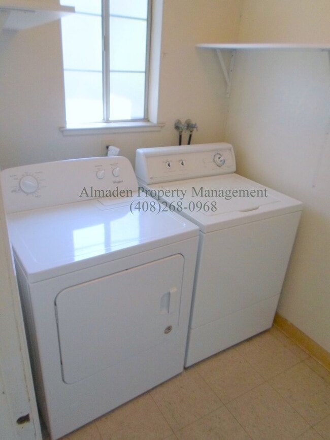 Photo - Condo in Great Location! Award Winning Schools!