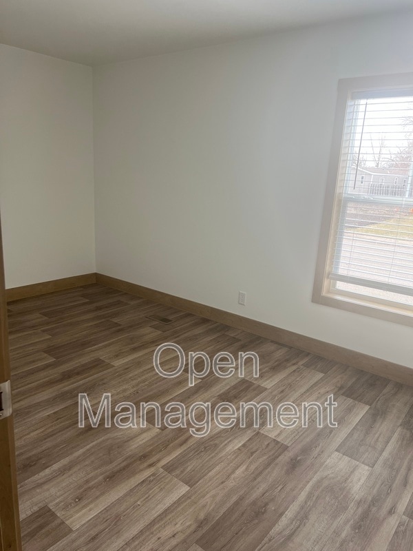 Photo - 825 1st Ave E