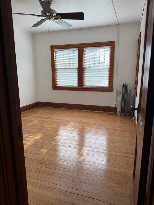 Apt 3 at $825.00