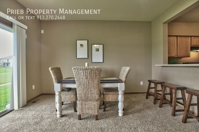 Photo - 856 S Woodson Ct
