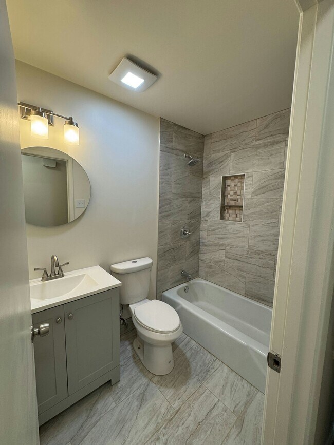 Photo - 10889 Thrasher Rd