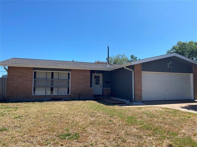 Photo - CUTE 3 BEDROOM, 2 BATHROOM HOME IN FISH VILLAGE. LARGE LIVING ARA WITH A SIZABLE KITCHEN, FORMAL ...