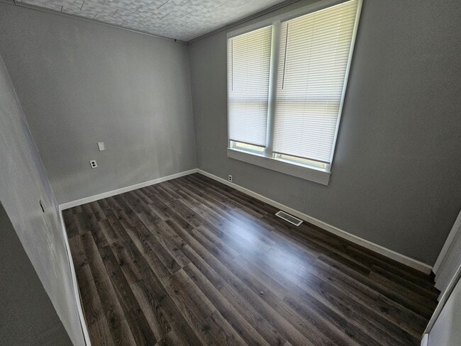 Photo - Spacious, northside getaway!