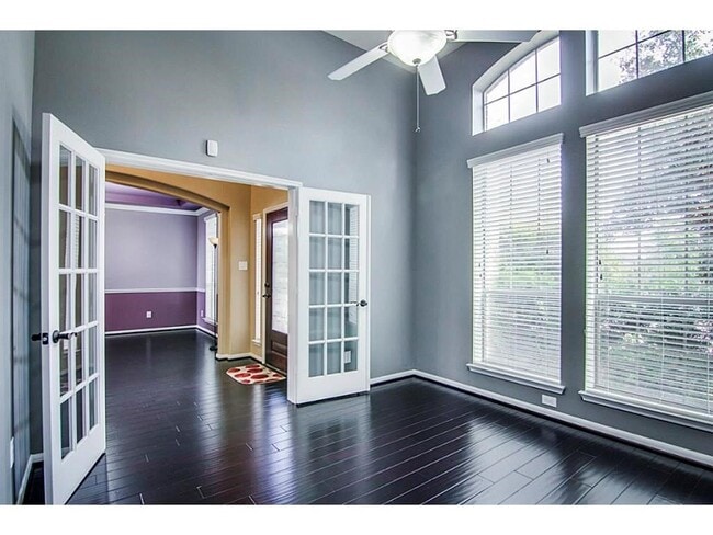 Photo - 10207 White Pines Dr