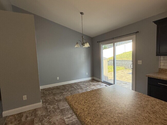 Photo - ***$300 incentive if rented by end of Nov!...