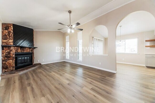 Photo - 5010 Collingwood Dr