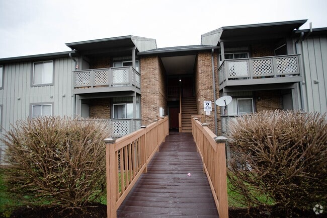 Building Photo - 802 Claytor Square Rental