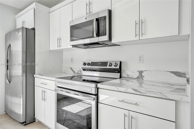 Photo - 2421 SW 103rd Way