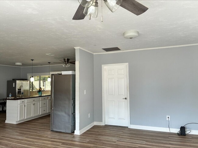 Photo - 1852 Hopkins Dr
