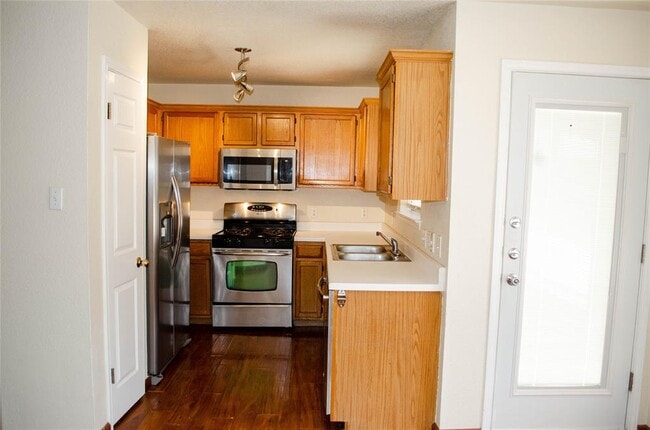 Photo - 505 Shant St