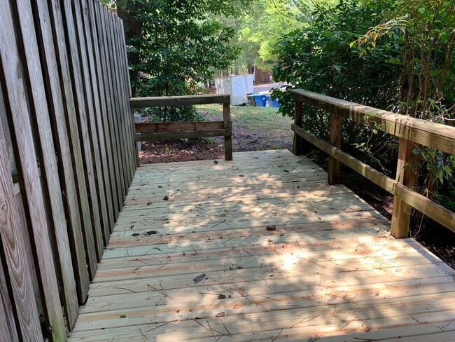 Photo - FREE RENT MARCH 2026-2 brm 2 bath Duplex, washer/dryer hook up, NEW COUNTERTOPS.  Pets negotiable