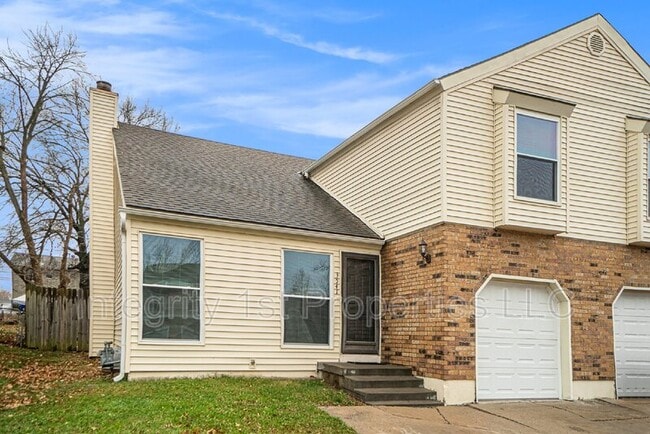 Building Photo - 3541 NE 72nd Terrace