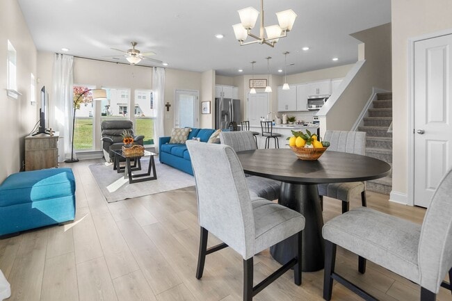 Photo - 1223 June Wilde Rdg