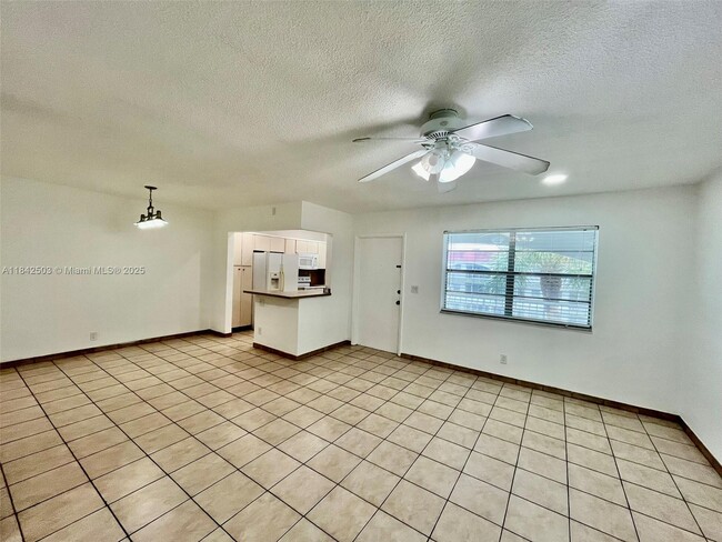 Photo - 581 Blue Heron Dr Unit 314-B