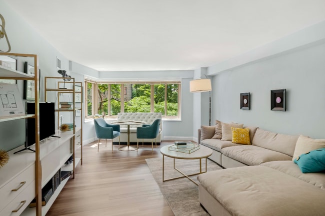 Photo - 1340 N Lake Shore Dr