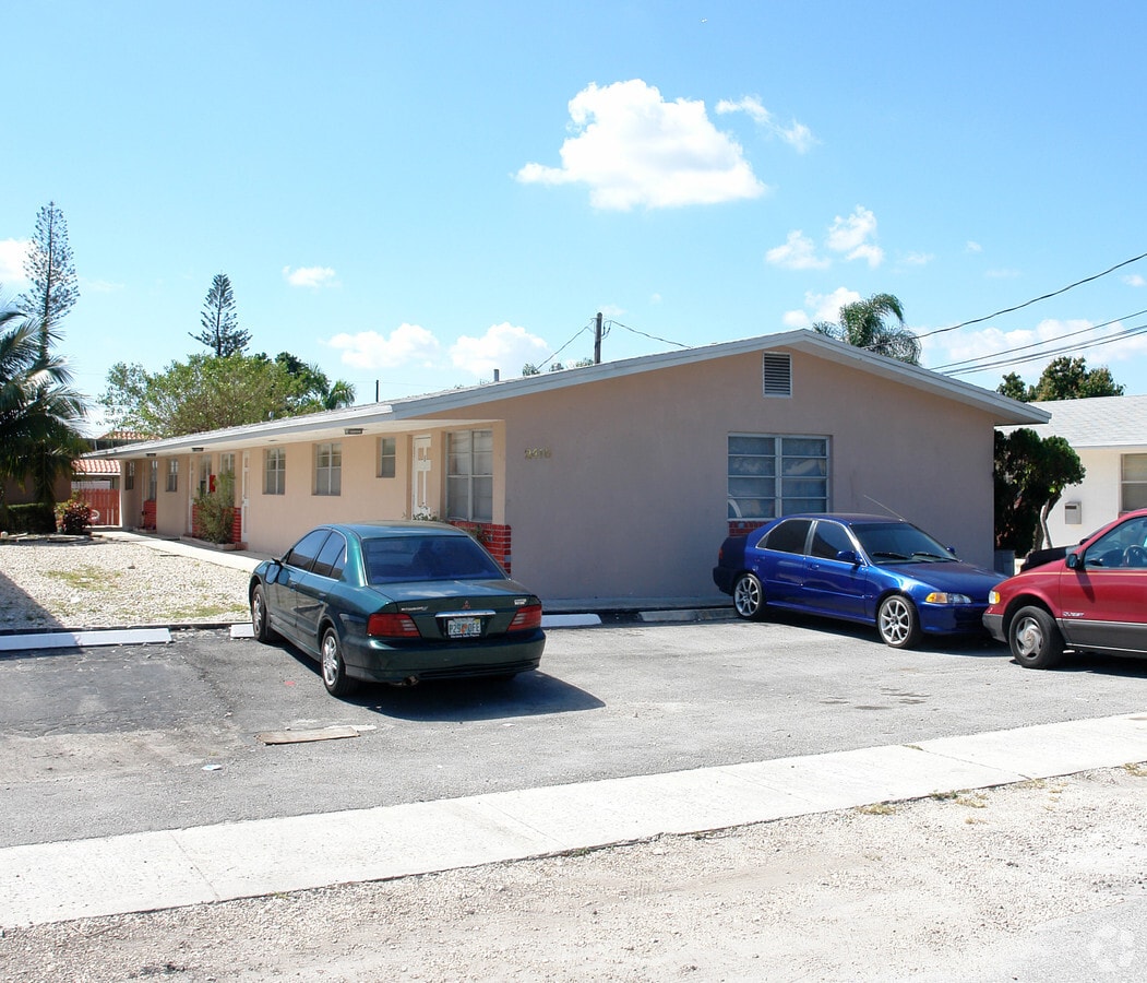 Photo - 2416-2418 Hayes St
