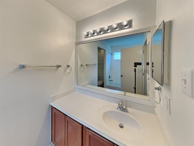 Building Photo - 24518 Cypresspark Glen Ln