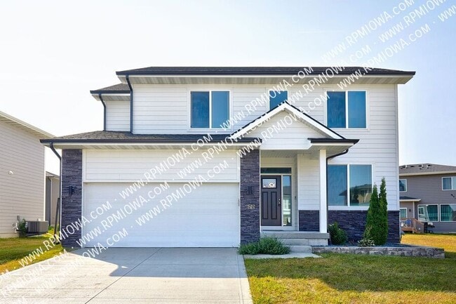 Building Photo - 670 SE Drumlin Dr Rental