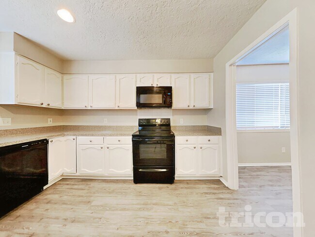 Photo - 19638 Southaven Dr