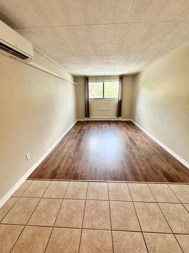 Photo - 360 Tecumseh Rd W Unit 203