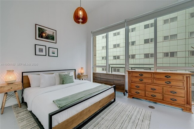 Photo - 253 NE 2nd St Unidad 228