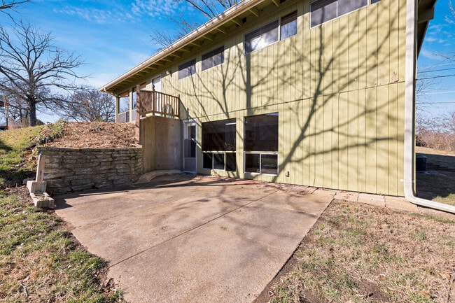 Photo - 1039 Coffey Ct