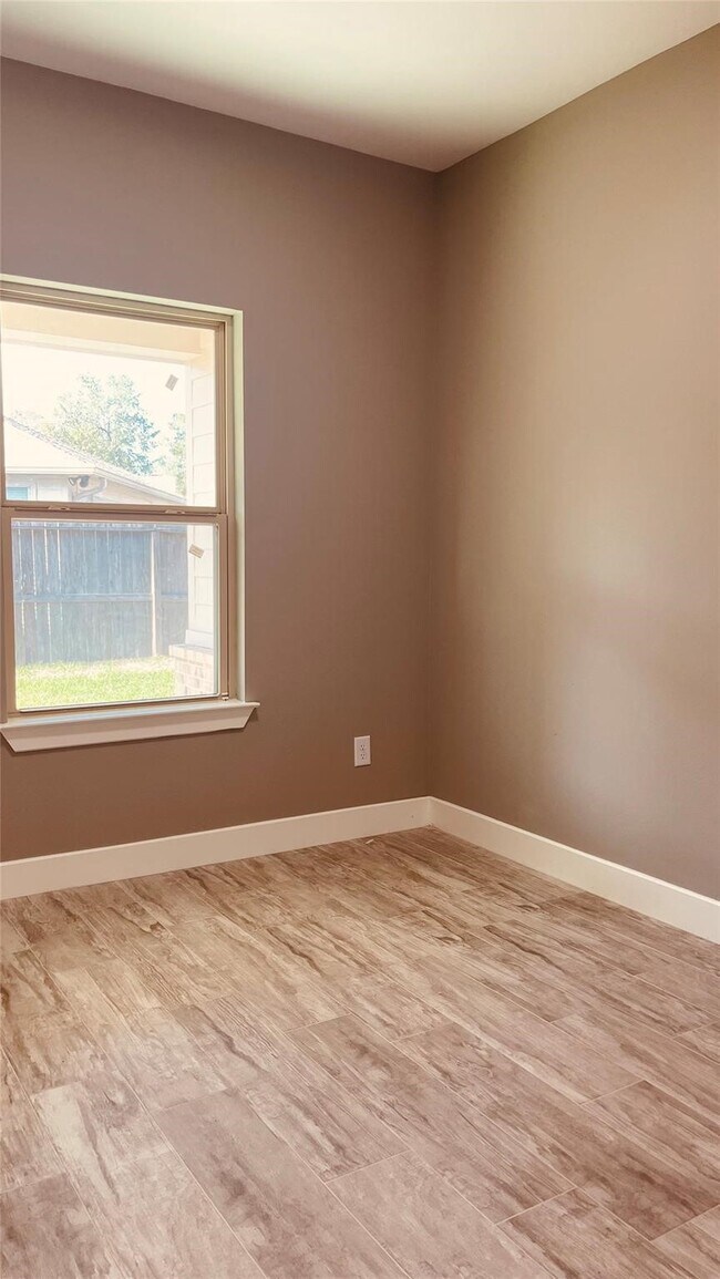 Photo - 16119 Port O Call St