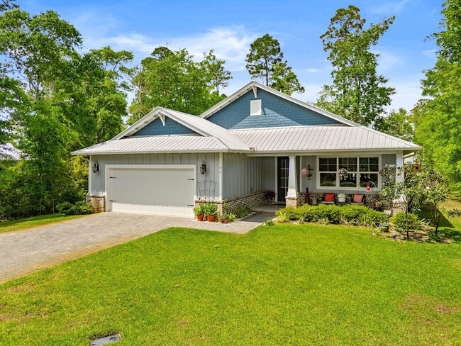 Photo - 106 Hibernate Way