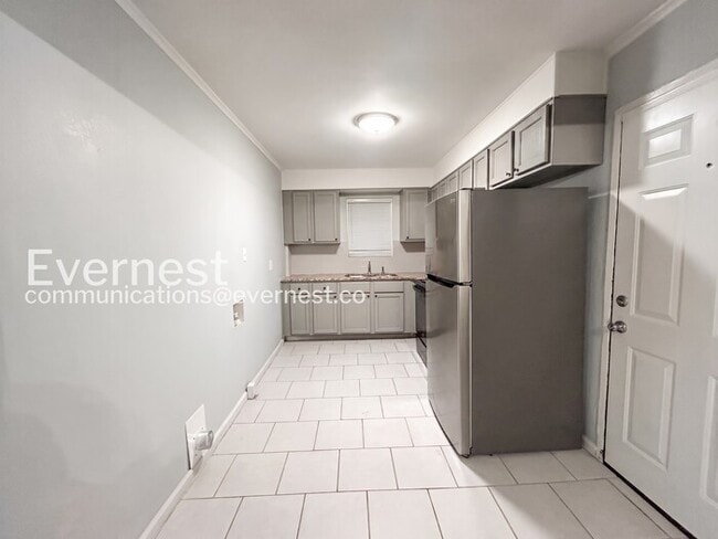 Photo - 76 Schell Rd SE