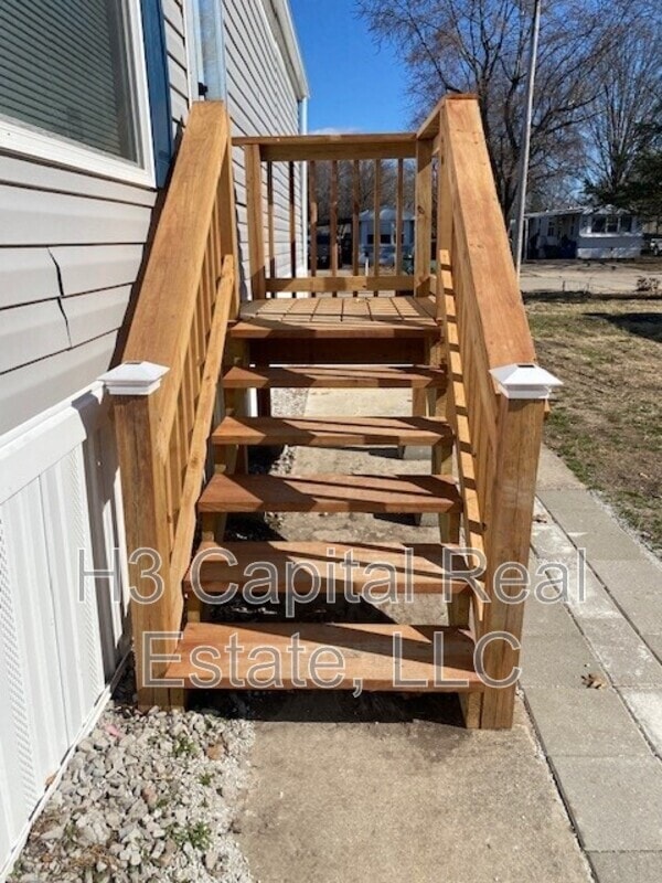 Photo - 524 Chickadee St