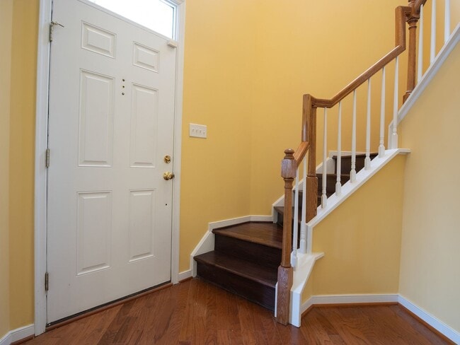 Photo - 4 bed townhouse available now!