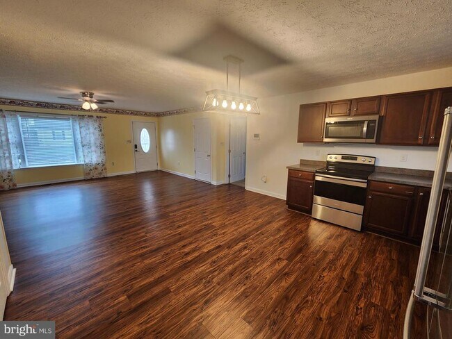 Photo - 227 Tather Dr