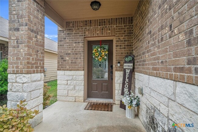 Photo - 1664 Treeta Trail