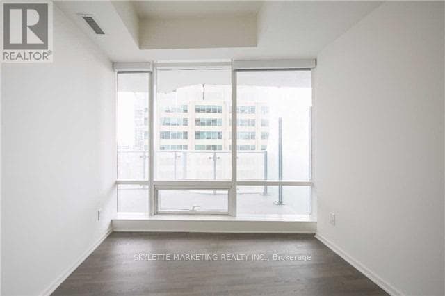 Photo - 1 Bloor St E Unit 3710