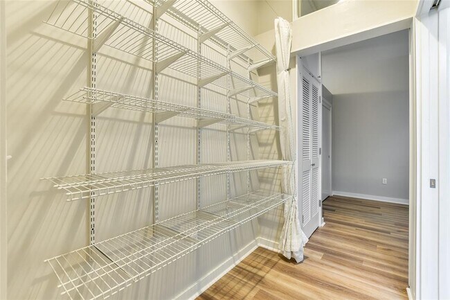 Photo - 507 Sabine St Unit 709