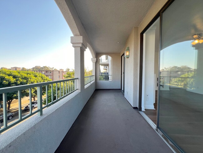 Photo - 555 Maine Ave Unidad 304