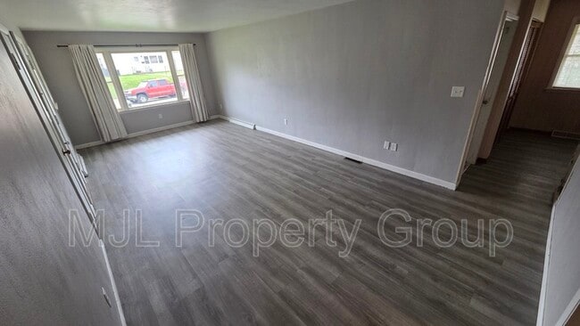 Photo - 1512 Robeson Ave