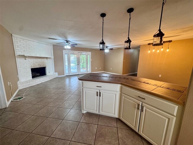 Photo - 345 Rachal Ave