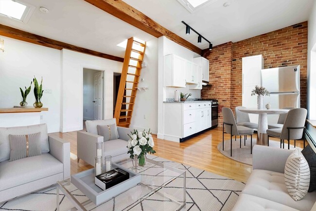 Building Photo - 31 Division St Unit 3 Rental