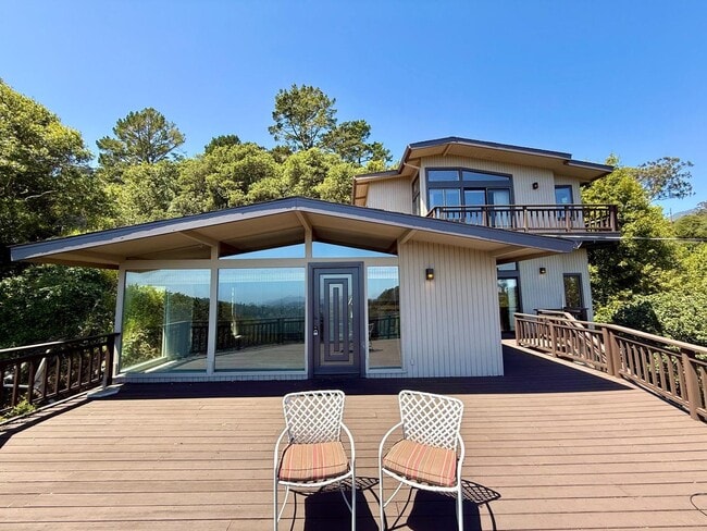 Photo - SPACIOUS THREE BED / THREE BATH HOME OFF OF PANORAMIC HWY WITH STUNNING VIEWS